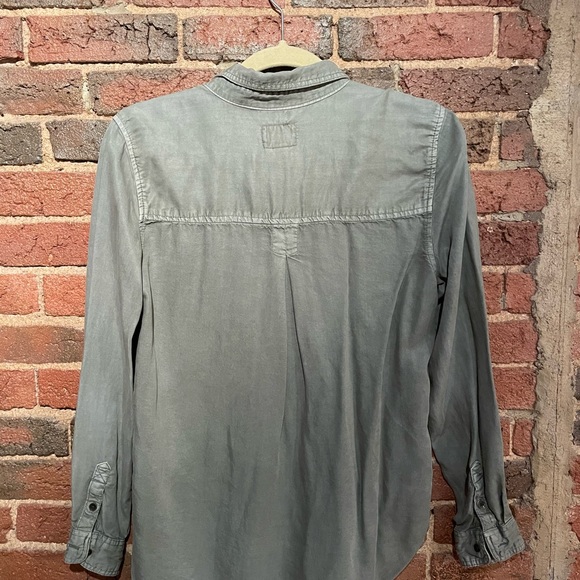 American eagle button down - Picture 3 of 3